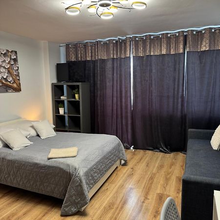 Coser Apartamenty Metro Onz Warsaw Ngoại thất bức ảnh