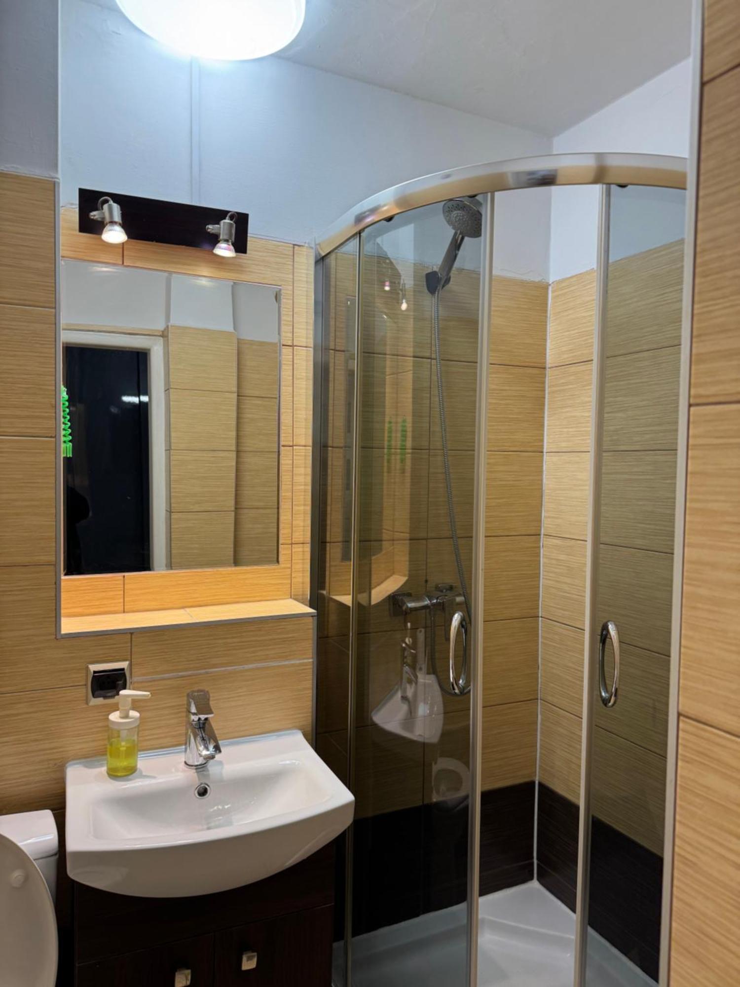 Coser Apartamenty Metro Onz Warsaw Ngoại thất bức ảnh